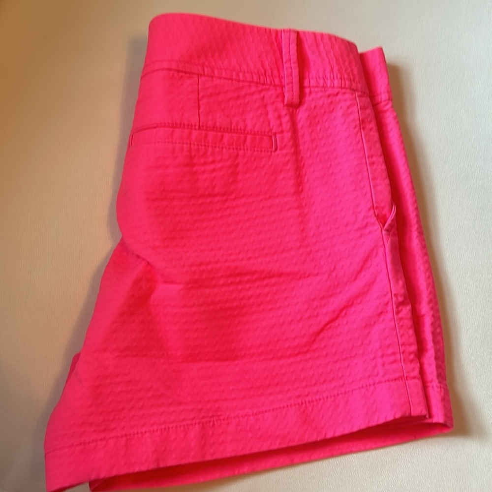 Lilly Pulitzer Callahan Shorts. Hot Pink. Size 4. - Picture 2 of 4